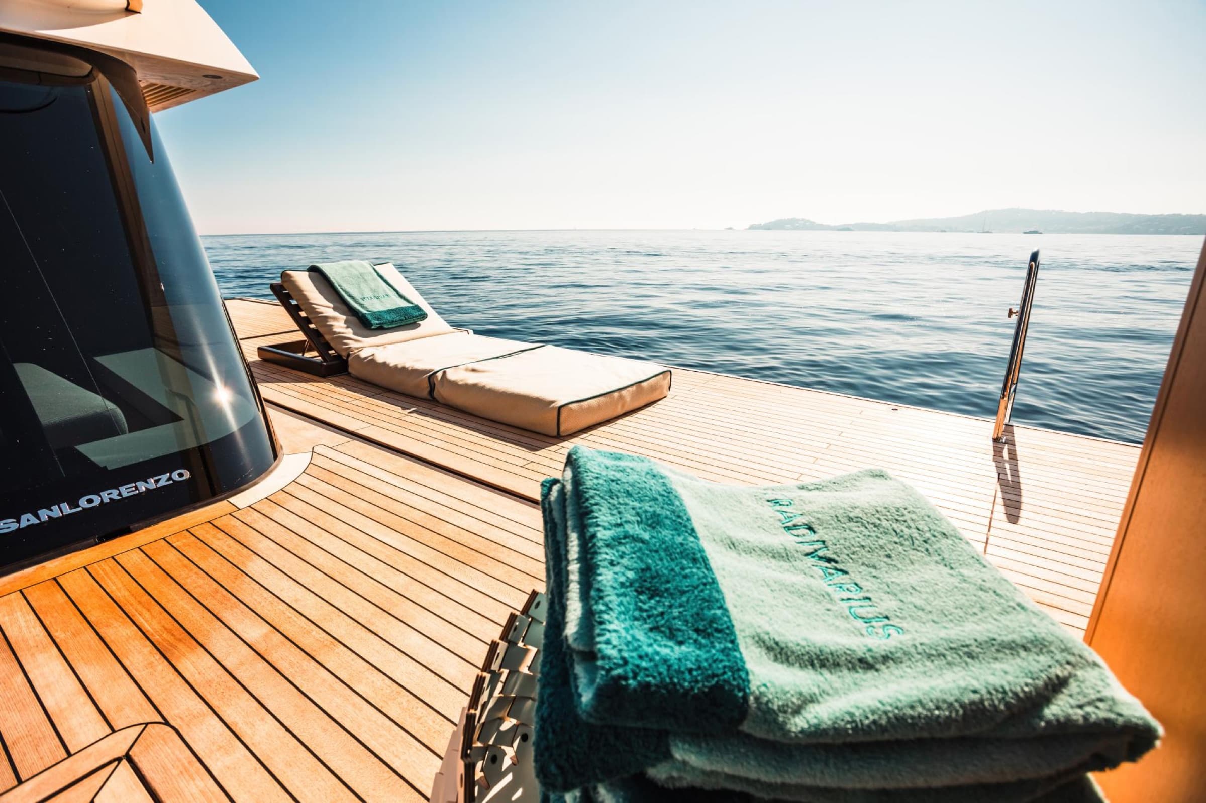 Le Sanlorenzo SX112 en location sur la Côte d'Azur, vue 8