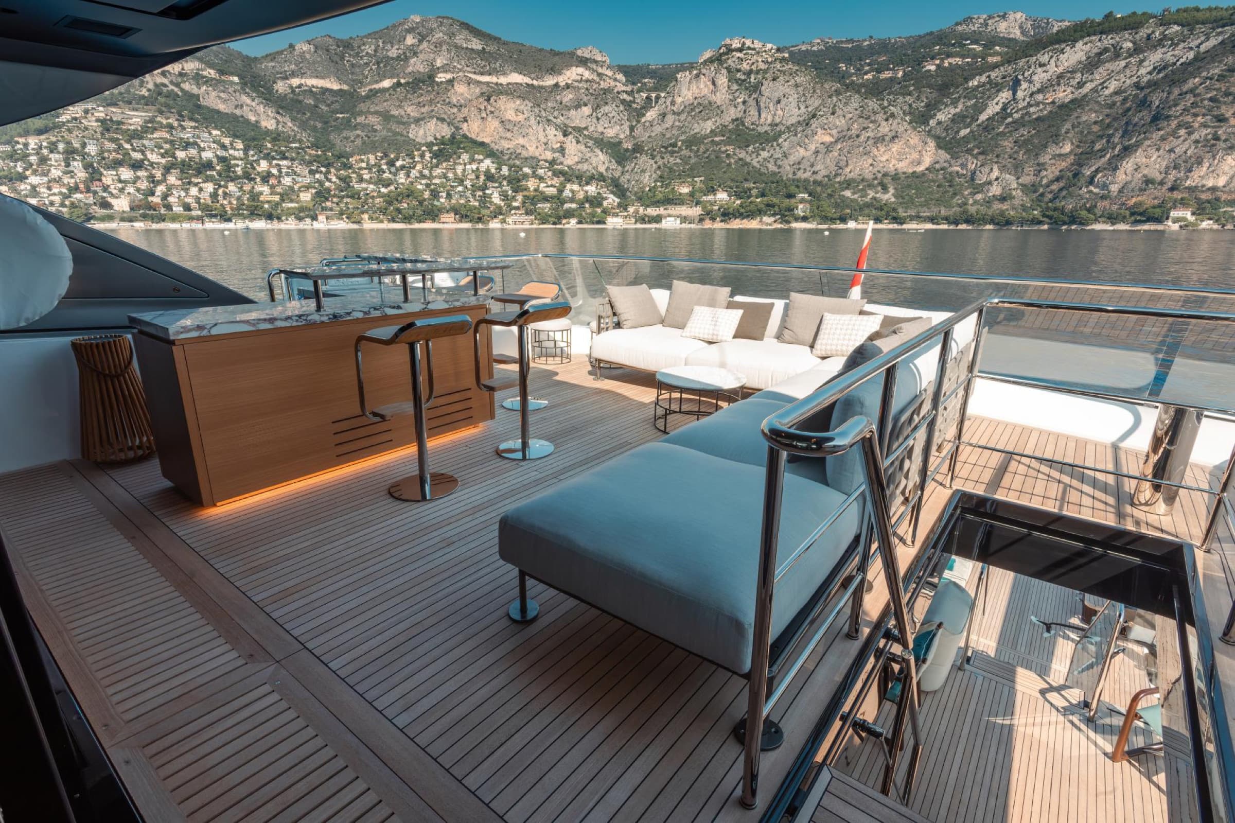 Le Sanlorenzo SX112 en location sur la Côte d'Azur, vue 9