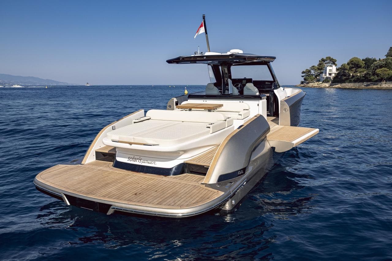 Solaris Power 44 Open, yacht charter on the French Riviera (6)