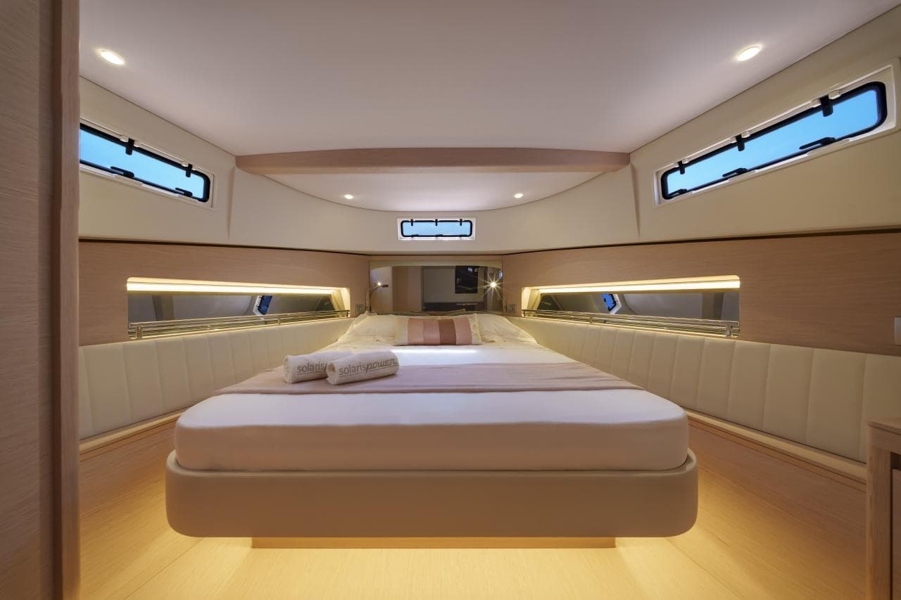 Solaris Power 44 Open, yacht charter on the French Riviera (8)