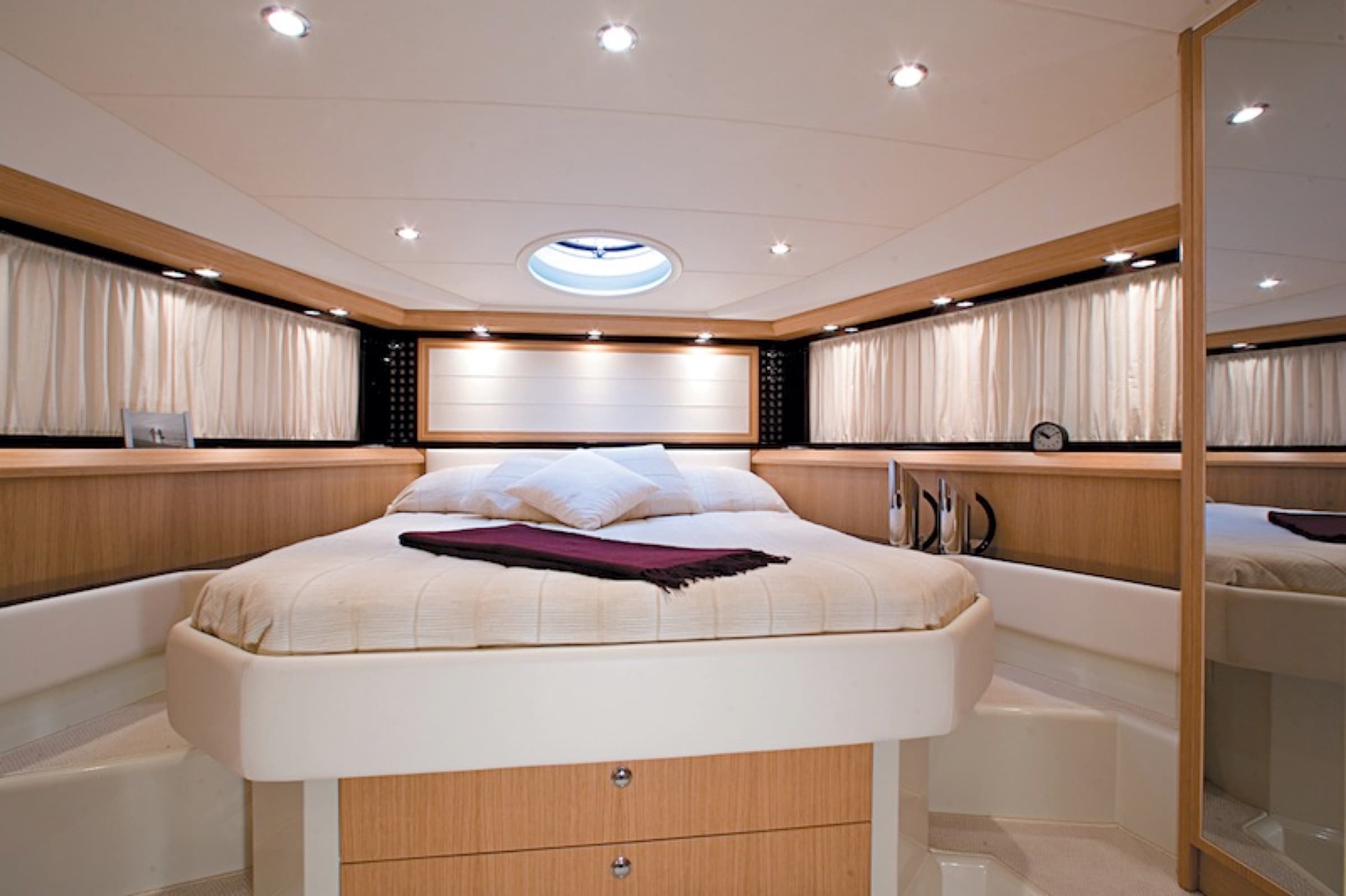La cabine armateur du Cantieri di Sarnico 50