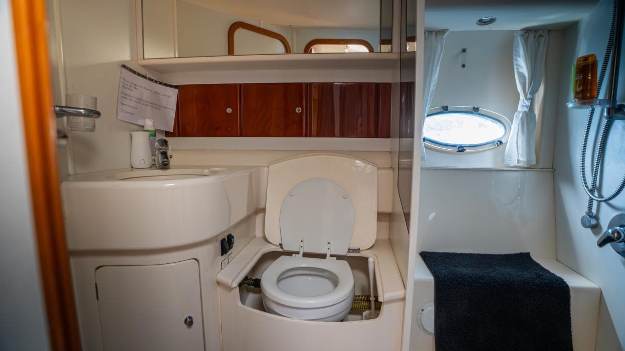 La salle d'eau du Princess V42