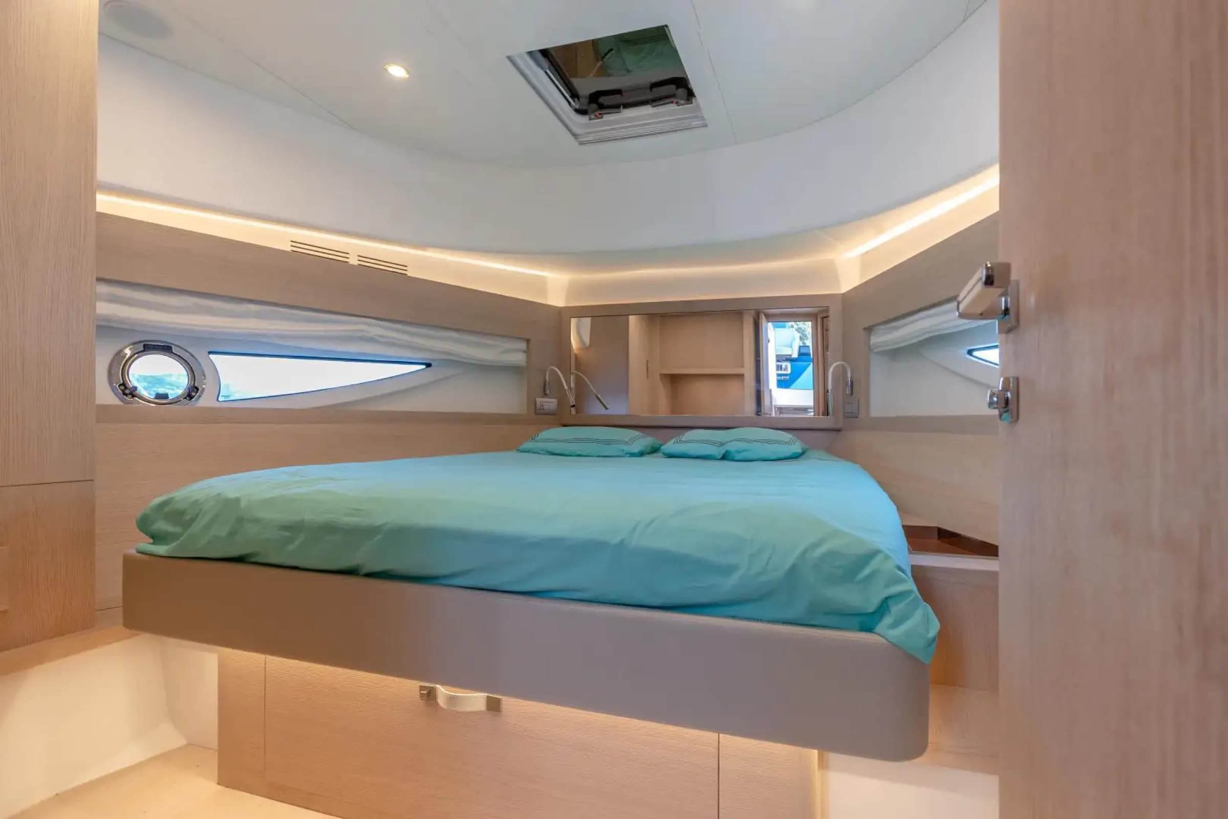 La cabine VIP du Solaris 48 Open
